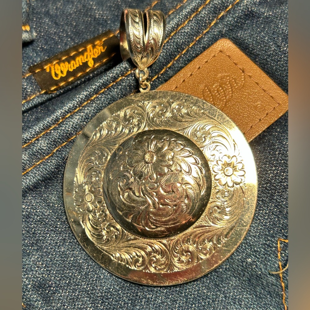 Silver Pendant, no makers mark.